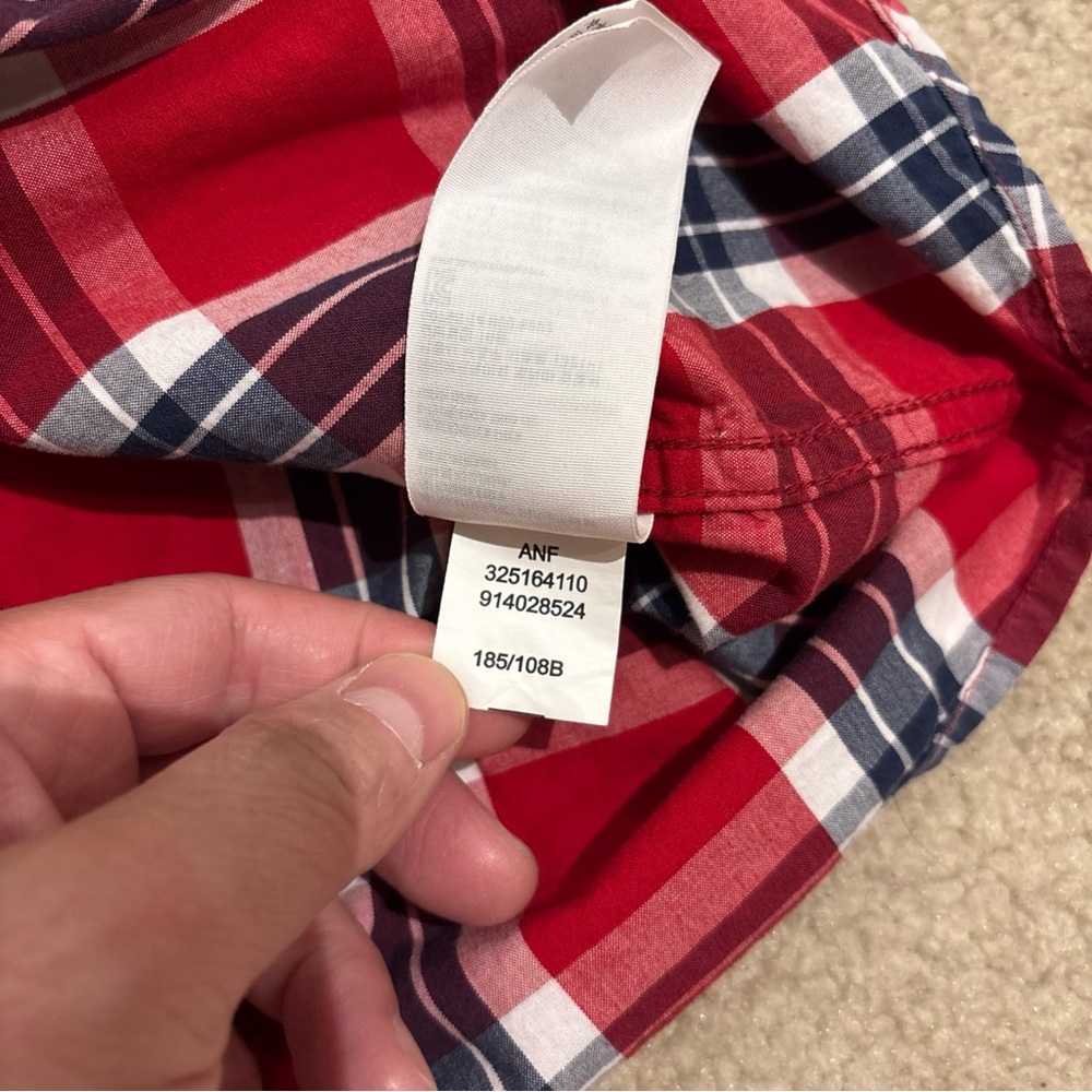 Hollister Red Checkered Plaid Short Sleeve Button Up Shirt Mens Size XL - Picture 12 of 12